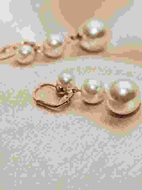 Pearl Earring